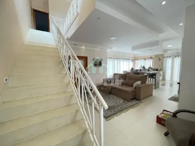 Casa com 3 Quartos à venda, 306m² no Piracangaguá, Taubaté