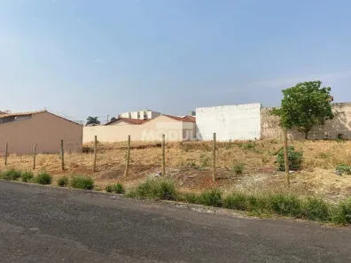 Lote/Terreno à venda, 560m² no Umuarama, Uberlândia