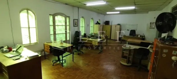 Galpão/Depósito/Armazém à venda, 1616m² no Cambuci, São Paulo