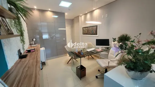 Ponto Comercial à venda, 25m² no Jardim Karaíba, Uberlândia