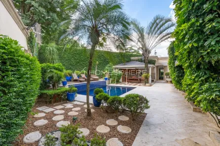 Casa com 5 Quartos à venda, 584m² no Vila Madalena, São Paulo