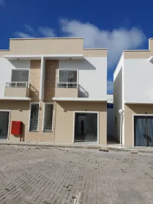 Casa de Condomínio com 2 Quartos à venda, 53m² no Guagiru, Caucaia