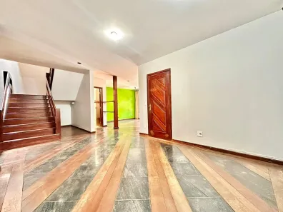 Casa com 4 Quartos à venda, 400m² no Guará I, Brasília