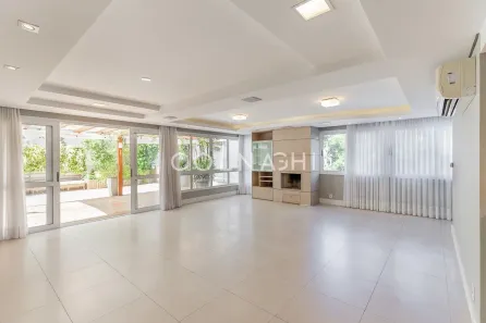 Apartamento com 3 Quartos à venda, 231m² no Três Figueiras, Porto Alegre