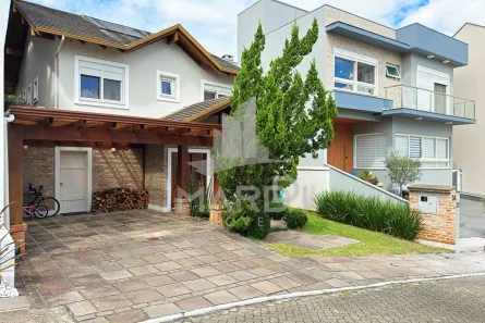 Casa com 3 Quartos à venda, 243m² no Hípica, Porto Alegre