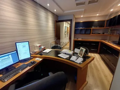 Sala Comercial à venda, 30m² no Centro, Curitiba