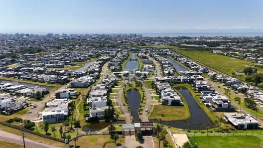 Lote/Terreno à venda, 631m² no , Capão da Canoa