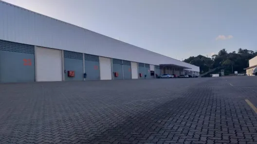 Galpão/Depósito/Armazém para alugar, 900m² no Caixa D'Água, Lauro de Freitas
