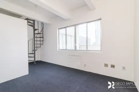 Sala Comercial para alugar, 36m² no Passo da Areia, Porto Alegre