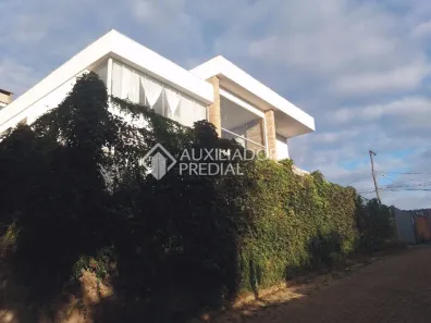Casa com 3 Quartos à venda, 312m² no Vila Nova, Porto Alegre