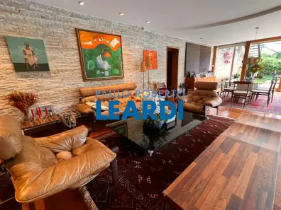 Sobrado com 4 Quartos à venda, 546m² no Jardim Luzitânia, São Paulo