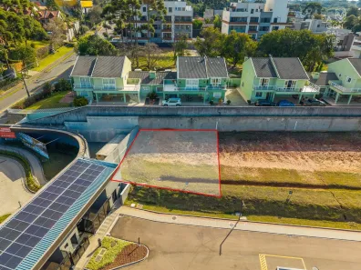 Lote/Terreno à venda, 303m² no Novo Mundo, Curitiba