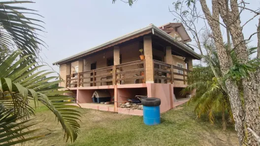 Fazenda/Sítio com 3 Quartos à venda, 165m² no Veraneio Irajá, Jacareí
