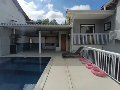 Casa de Condomínio com 3 Quartos à venda, 250m² no Taquara, Rio de Janeiro
