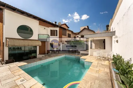 Casa de Condomínio com 4 Quartos para venda ou aluguel, 360m² no Alphaville, Santana de Parnaíba
