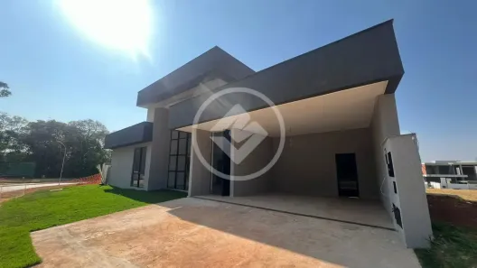 Casa com 3 Quartos à venda, 243m² no Jardins França, Goiânia