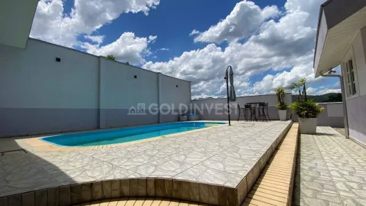 Casa com 3 Quartos à venda, 646m² no Dom Joaquim, Brusque