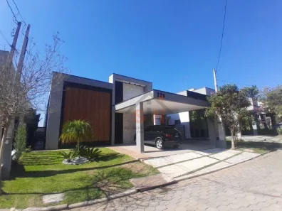 Casa de Condomínio com 3 Quartos para venda ou aluguel, 167m² no Botujuru, Mogi das Cruzes