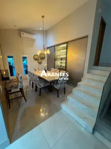 Sobrado com 4 Quartos à venda, 281m² no Osvaldo Rezende, Uberlândia