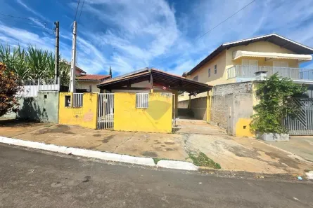 Casa com 3 Quartos à venda, 112m² no Parque dos Ipês, Holambra