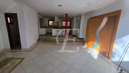 Casa com 3 Quartos para alugar, 237m² no Roseira, Mairiporã