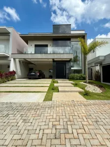 Casa de Condomínio com 3 Quartos à venda, 220m² no Cézar de Souza, Mogi das Cruzes