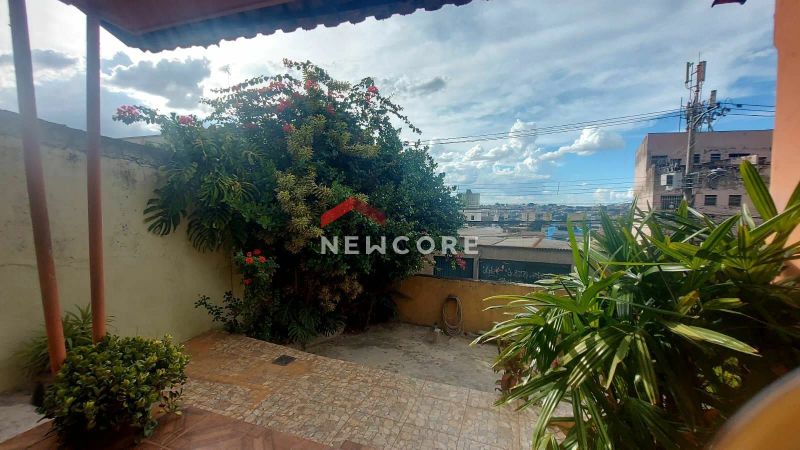 Casa com 3 quartos — Nova Suíssa, Belo Horizonte