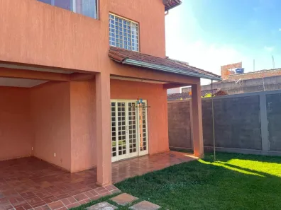 Casa com 3 Quartos à venda, 250m² no Jardim Canadá, Nova Lima