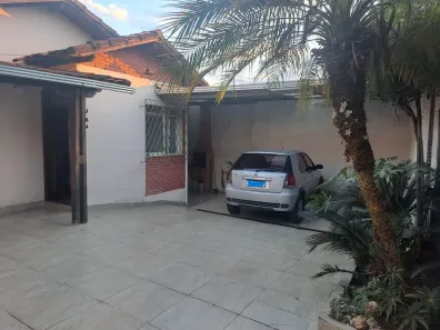Casa com 3 Quartos à venda, 210m² no Alípio de Melo, Belo Horizonte