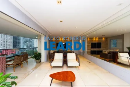 Apartamento com 2 Quartos à venda, 129m² no Santo Amaro, São Paulo