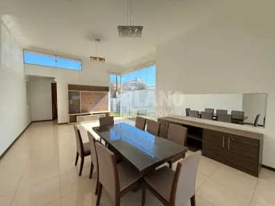 Casa de Condomínio com 3 Quartos para alugar, 245m² no Parque Faber Castell II, São Carlos