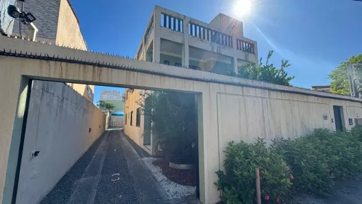 Prédio Residencial com 10 Quartos à venda, 402m² no Piatã, Salvador