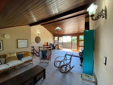 Casa com 4 Quartos à venda, 300m² no Tristeza, Porto Alegre
