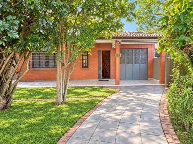 Casa com 2 Quartos à venda, 308m² no Cavalhada, Porto Alegre