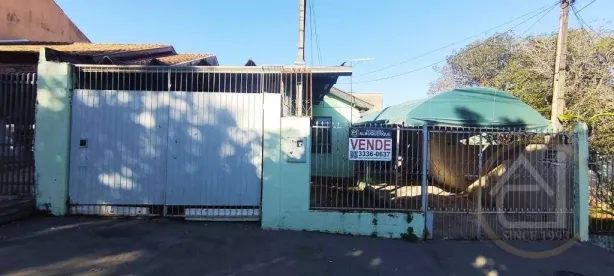 Casa com 2 Quartos à venda, 120m² no Conjunto Habitacional Violim, Londrina