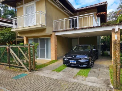 Casa de Condomínio com 3 Quartos à venda, 260m² no Nogueira, Petrópolis