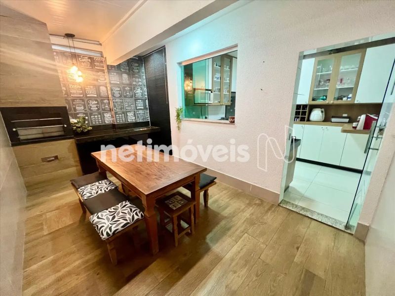 Casa com 3 quartos — Santa Terezinha, Belo Horizonte