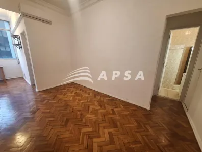 Apartamento com 2 Quartos para alugar, 64m² no Copacabana, Rio de Janeiro