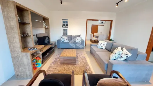 Casa com 5 Quartos à venda, 360m² no Medianeira, Porto Alegre