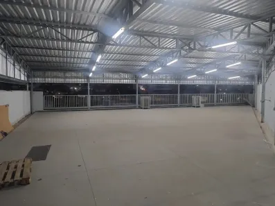 Ponto Comercial para alugar, 230m² no Cachoeirinha, Belo Horizonte