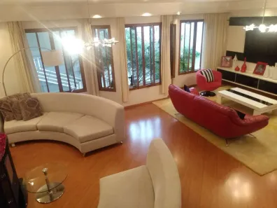 Casa com 4 Quartos à venda, 305m² no Parque Colonial, São Paulo