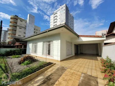 Casa com 4 Quartos para alugar, 198m² no Centro, Jaraguá do Sul