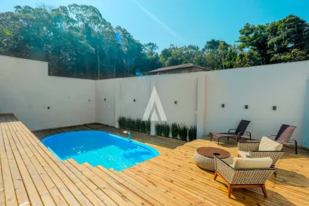 Sobrado com 3 Quartos à venda, 244m² no Boa Vista, Joinville