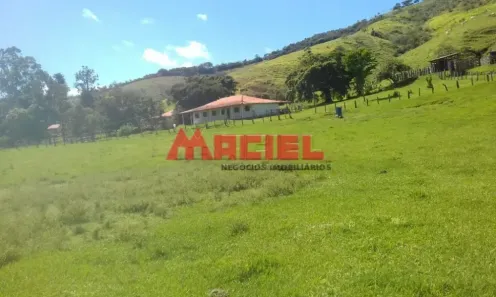 Fazenda/Sítio com 3 Quartos à venda, 248m² no , Cunha