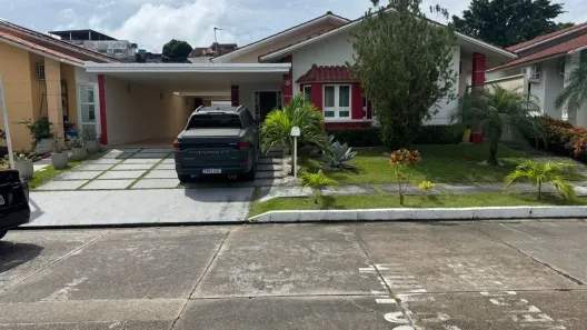 Apartamento com 4 Quartos para alugar, 195m² no Flores, Manaus