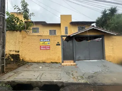 Sobrado com 3 Quartos para alugar, 170m² no Vila Monticelli, Goiânia