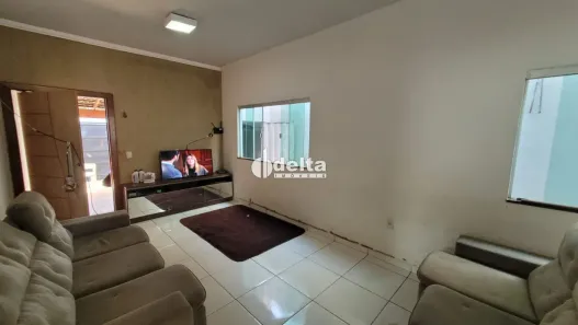 Casa com 3 Quartos à venda, 180m² no Jardim Europa, Uberlândia