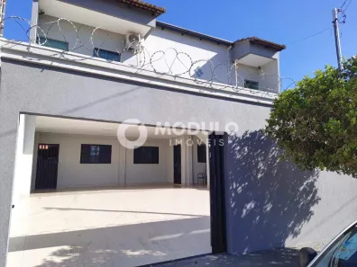 Sobrado com 5 Quartos à venda, 239m² no Alto Umuarama, Uberlândia