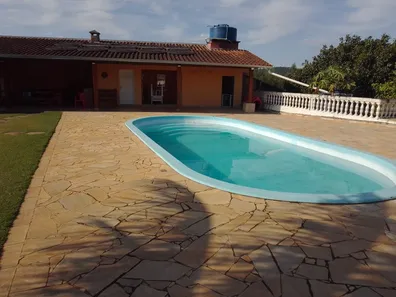 Fazenda/Sítio com 3 Quartos à venda, 240m² no Caioçara, Jarinu