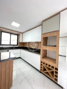 Casa com 3 Quartos à venda, 175m² no São João do Rio Vermelho, Florianópolis